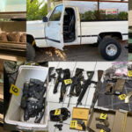 «Revientan» casa de seguridad y aseguran armas, equipo táctico y dos vehículo en Hermosillo