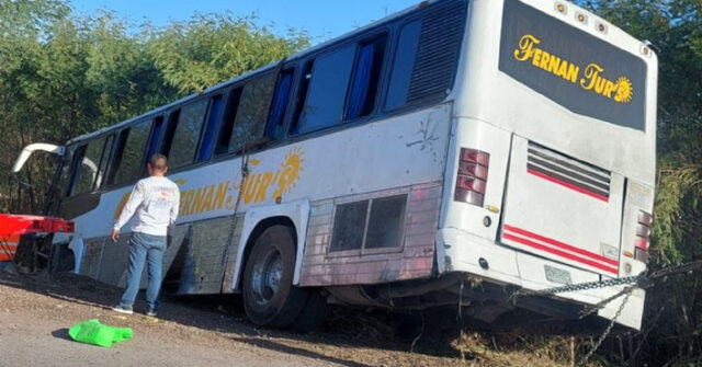 Se registra aparatoso accidente que deja como saldo al menos seis heridos en Guasave