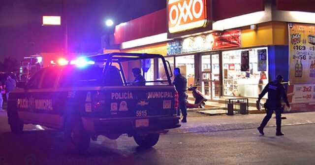 Solitario delincuente asalta la tienda Oxxo del sector Centro