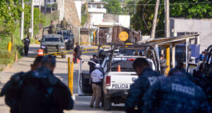 Riña entre grupos rivales de pandillas deja al menos 8 muertos en cárcel de Colima