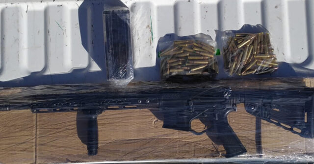 Aseguran Sedena y PESP arma de fuego, cargadores y cartuchos en Caborca