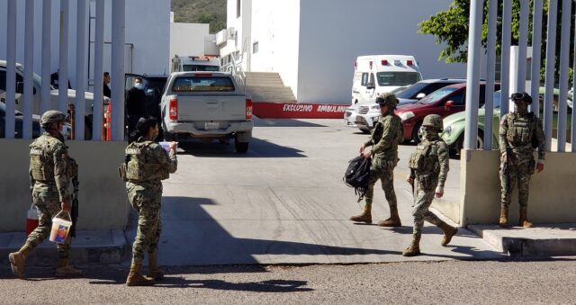 Elementos de Marina trabajan en la prevención del delito en Guaymas.