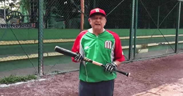 AMLO visita la obra 100 millones de pesos de la Academia de Beisbol del Estadio Héctor Espino