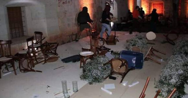 Maestros sabotean la boda de Elba Esther Gordillo y causan destrozos en el lugar