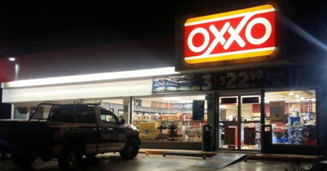 Solitario delincuente asaltan a mano armado el Oxxo de la colonia Yucatán