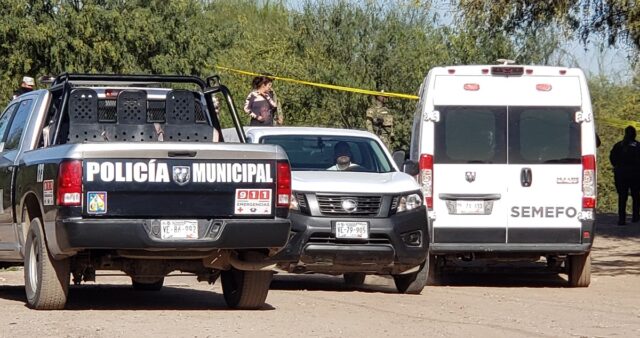 Autoridades policiacas y de la Fiscalía de Justicia atendieron el caso del hombre que se quitó la vida en el Valle de Guaymas.