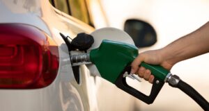 Crece la escasez de gasolinas en ciudades fronterizas sonorenses.