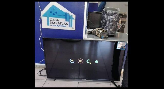 La pantalla robada, que recibieron en empeño en la Casa Mazatlán y que después vendieron.