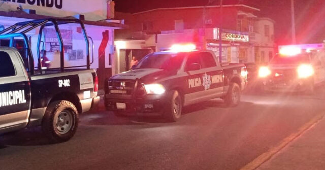 Riña campal deja a tres hombres apuñalados en el bar Coralito de San Carlos