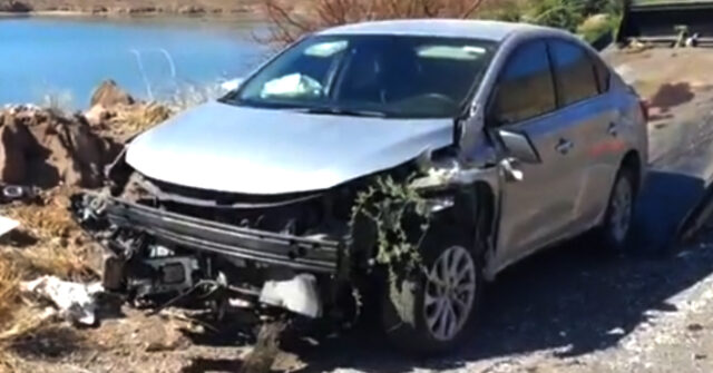 Localizan vehículo abandonado después de participar en un accidente en el tramo Guaymas - Empalme