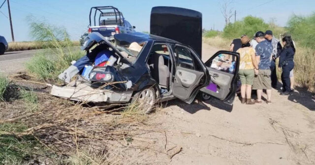 Brutal accidente deja cuatro heridos en la carretera Hermosillo - Bahía de Kino