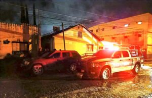 Asesinan a golpes a bebé de dos años; detienen a madre y padrastro