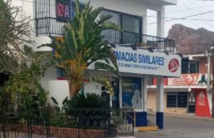 Delincuentes asaltan farmacia de la colonia San Vicente