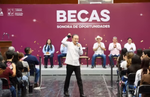 Gobernador Durazo garantiza con becas permanencia universitaria de 14 mil estudiantes de Cajeme y Navojoa Gobernador Durazo garantiza con becas permanencia universitaria de 14 mil estudiantes de Cajeme y Navojoa
