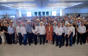 Durazo refuerza apoyo al campo con más de 144 millones en créditos y anuncia que duplicará recurso a productores Durazo refuerza apoyo al campo con más de 144 millones en créditos y anuncia que duplicará recurso a productores