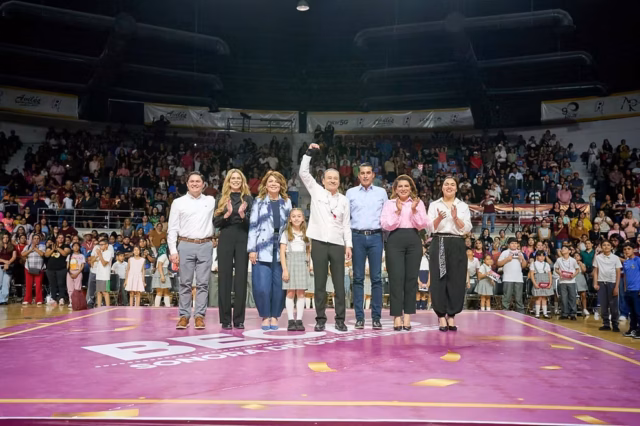 Avanza Sonora en educación: entrega Gobernador Durazo más de 4 mil becas a estudiantes de primaria Avanza Sonora en educación: entrega Gobernador Durazo más de 4 mil becas a estudiantes de primaria