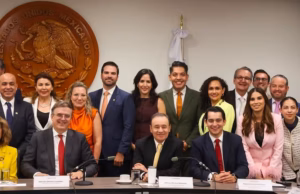 Gobernador Durazo y Gobierno Federal impulsan estrategia económica conjunta para detonar inversión en Sonora Gobernador Durazo y Gobierno Federal impulsan estrategia económica conjunta para detonar inversión en Sonora
