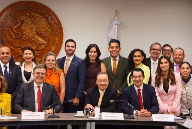 Gobernador Durazo y Gobierno Federal impulsan estrategia económica conjunta para detonar inversión en Sonora Gobernador Durazo y Gobierno Federal impulsan estrategia económica conjunta para detonar inversión en Sonora