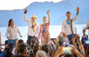 Gobernador Durazo y Presidenta Sheinbaum garantizan agua permanente por primera vez en comunidades Seris Gobernador Durazo y Presidenta Sheinbaum garantizan agua permanente por primera vez en comunidades Seris