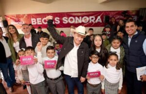 Gobernador Durazo beneficia a familias sonorenses con más becas, más apoyos y menos gastos Gobernador Durazo beneficia a familias sonorenses con más becas, más apoyos y menos gastos