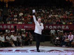 Gobernador Durazo impulsa becas universales para aliviar gasto familiar y mantener a jóvenes en clases Gobernador Durazo impulsa becas universales para aliviar gasto familiar y mantener a jóvenes en clases