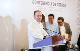 Gobernador Durazo destina la mayor inversión registrada en uniformes escolares; inicia distribución el 6 de mayo Gobernador Durazo destina la mayor inversión registrada en uniformes escolares; inicia distribución el 6 de mayo