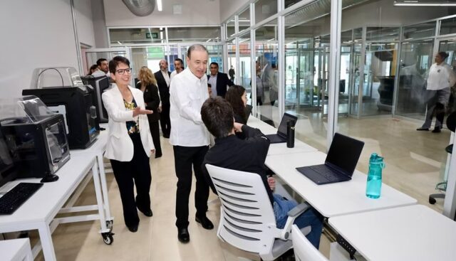 Gobernador Durazo profesionaliza a 350 mil sonorenses en inteligencia artificial con Microsoft