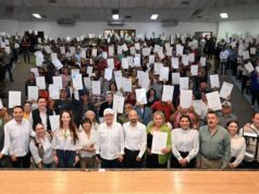 Gobernador Durazo y Sedatu entregan escrituras y fortalecen certeza patrimonial en Sonora Gobernador Durazo y Sedatu entregan escrituras y fortalecen certeza patrimonial en Sonora.