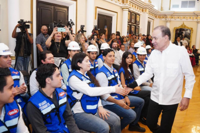 Sonora se ubica en el top 5 nacional con mayor crecimiento industrial: Alfonso Durazo Sonora se ubica en el top 5 nacional con mayor crecimiento industrial: Alfonso Durazo