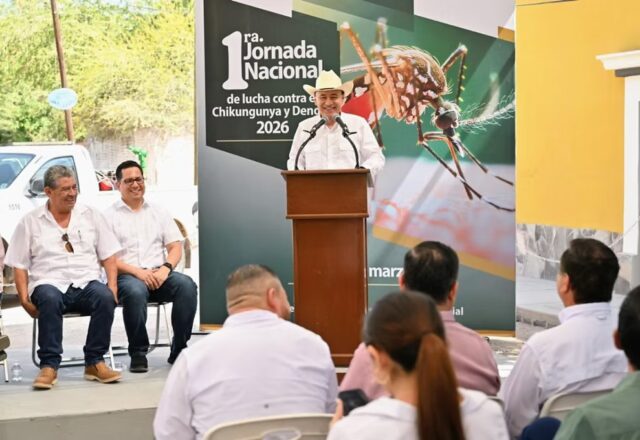 Gobernador Durazo resuelve demandas de comunidades del sur con acciones en salud, obras hídricas y maquinaria