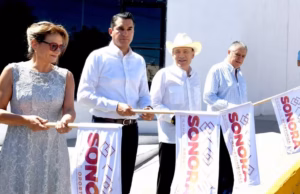 Gobernador Durazo arranca distribución de más de 3.3 millones de libros de texto en escuelas públicas Gobernador Durazo arranca distribución de más de 3.3 millones de libros de texto en escuelas públicas