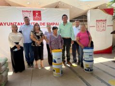 Entregan material para construcción a 70 familias empalmenses como resultado de gestiones del alcalde Luis Fuentes Entregan material para construcción a 70 familias empalmenses como resultado de gestiones del alcalde Luis Fuentes