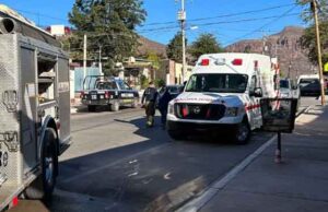 Se incendia vehículo en cochera de vivienda de la colonia Yucatán