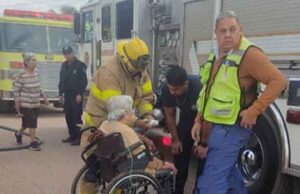 Rescatan a abuelita de morir calcinada al incendiarse su vivienda al Sur de Guaymas Rescatan a abuelita de morir calcinada al incendiarse su vivienda al Sur de Guaymas