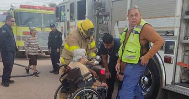 Rescatan a abuelita de morir calcinada al incendiarse su vivienda al Sur de Guaymas