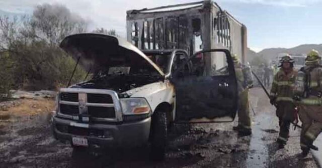 Se incendia camión de carga en el tramo carretero San José de Guaymas- San Judas Tadeo.