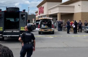 Tiroteo en supermercado deja al menos 10 muertos en Nueva York Tiroteo en supermercado deja al menos 10 muertos en Nueva York
