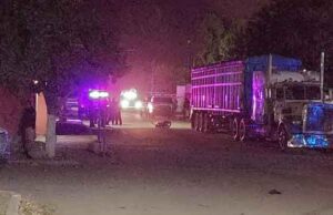 Sicarios matan a una pareja en el exterior de un abarrote en la colonia Matías Méndez