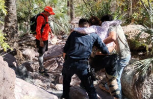 Rescata Policía Estatal a mujer lesionada al subir al Cañón del Nacapule en San Carlos